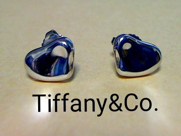 新品 Tiffany&Co. プラチナ ハート ピアス ティファニー 本物 PT950