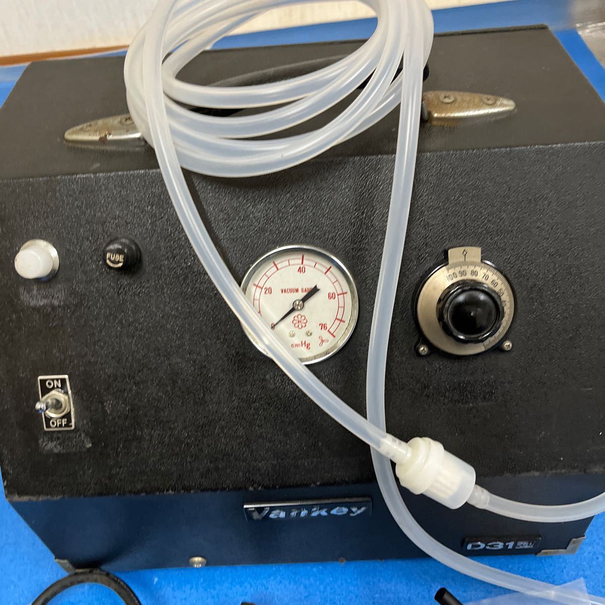 バンキーD31 (真空浄血治療器)吸玉吸引器 カッピング用吸引器 バンキーD31 (真空浄血治療器)吸玉吸引器 カッピング用吸引器