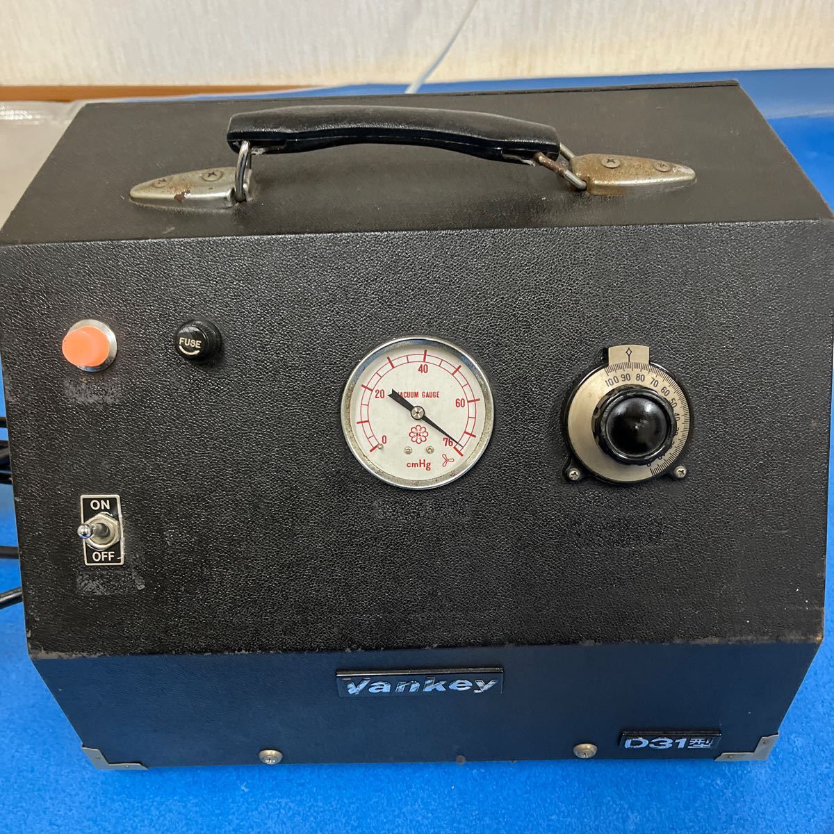バンキーD31 (真空浄血治療器)吸玉吸引器 カッピング用吸引器 バンキーD31 (真空浄血治療器)吸玉吸引器 カッピング用吸引器