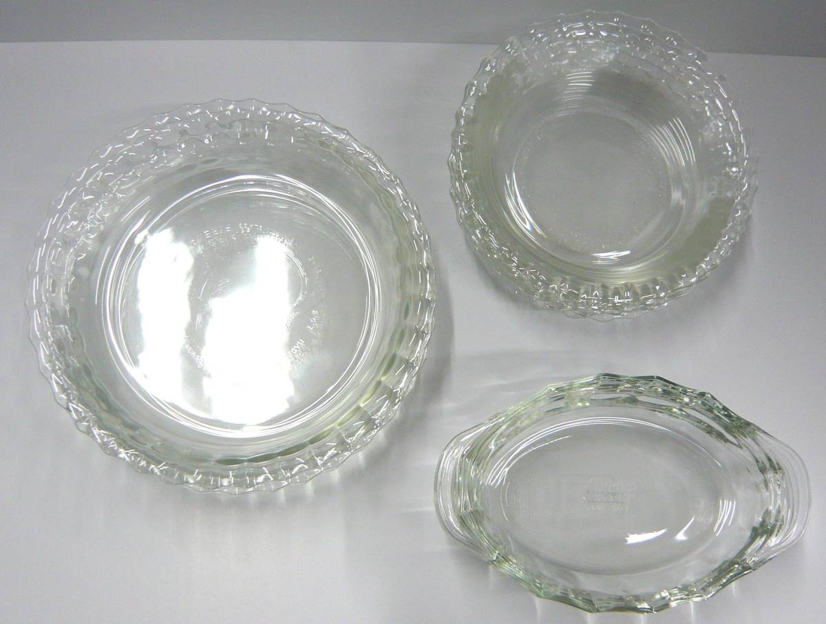 [k017] IWAKI　GLASS　PYREX　中皿４枚　小皿６枚　グラタン皿３枚_画像2