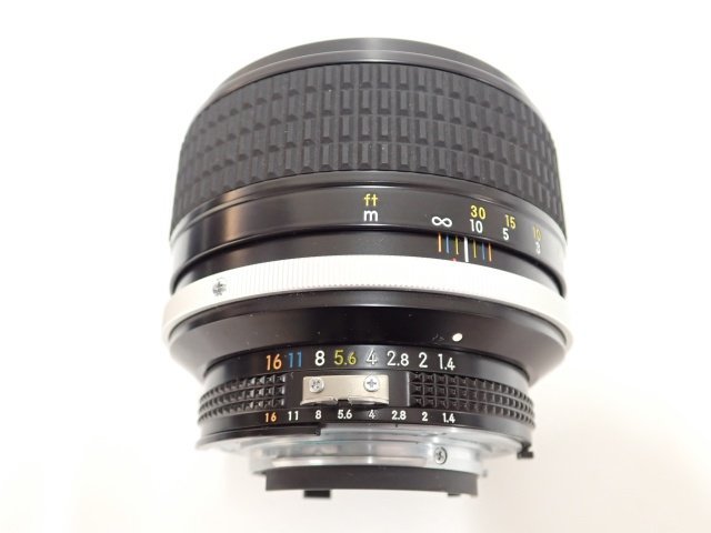外観良品 Nikon Ai-S NIKKOR 85mm F1.4 ニコン 大口径中望遠レンズ ポートレート向けレンズ フード付 ∬ 6C0D2-9_画像5