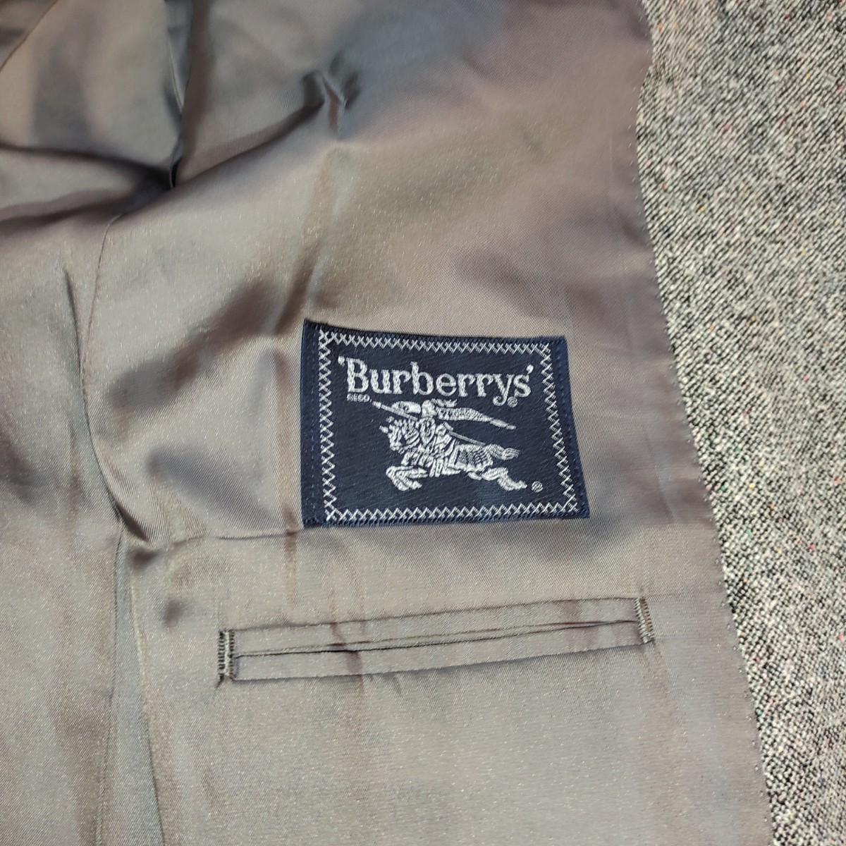 希少L！バーバリー BURBERRY テーラードジャケット[圧倒的高級感] A6 グレー系 内柄パープル 紫 2B ウール素材 バーバリーロゴ 上品_画像10