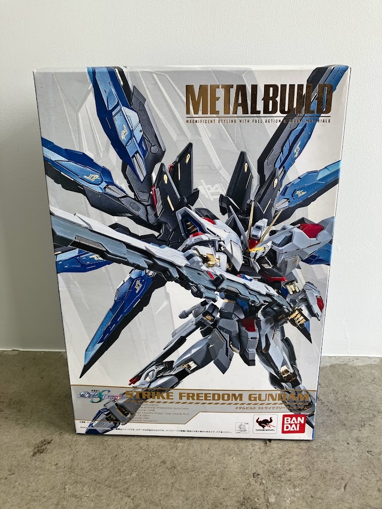 1,000円スタート　未開封品　バンダイ　機動戦士ガンダムSEEDデスティニー　ストライクフリーダムガンダム　メタルビルド_画像1