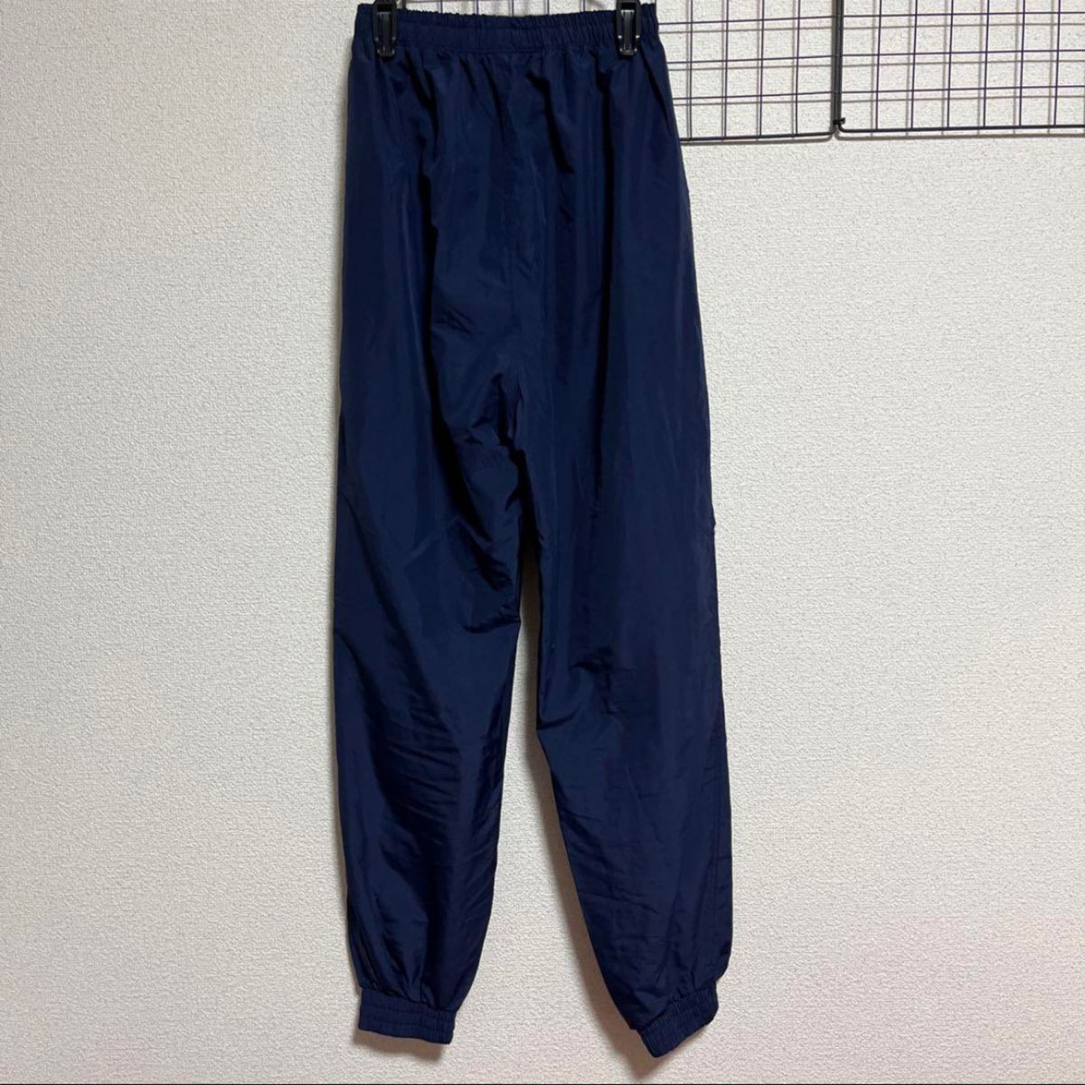 NIKE ナイキ ズボン ナイロンパンツ 95 Mサイズ 男女兼用  ジャージ 紺色 ビンテージ