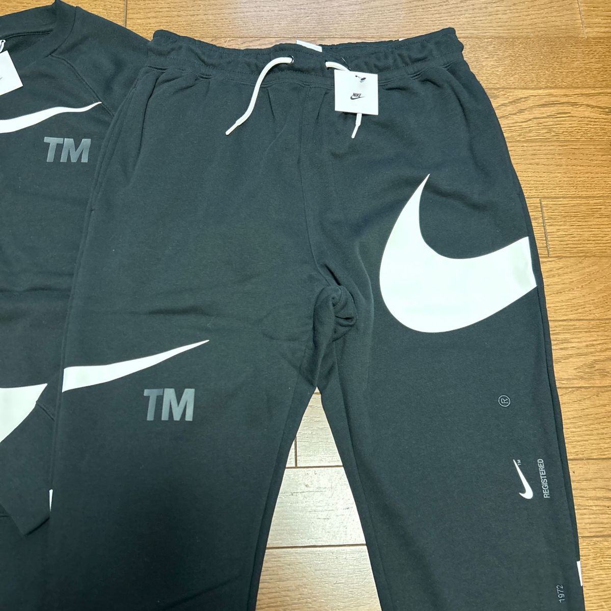 NIKE Lスウッシュ スウェット セットアップ 黒|Yahoo!フリマ NIKE Lスウッシュ スウェット セットアップ 黒|Yahoo!フリマ