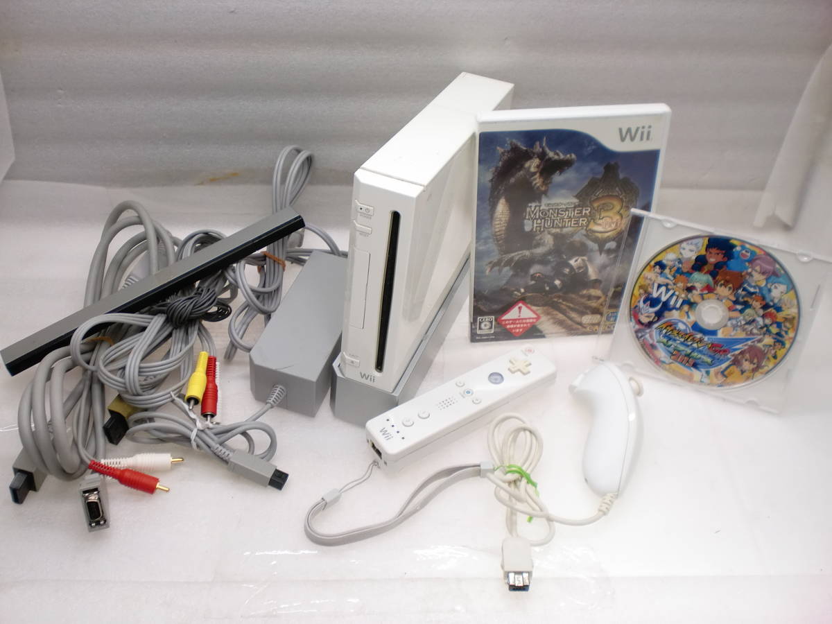 2311112 Wii body Inazuma eleven Monstar Hunter 3 present condition goods 