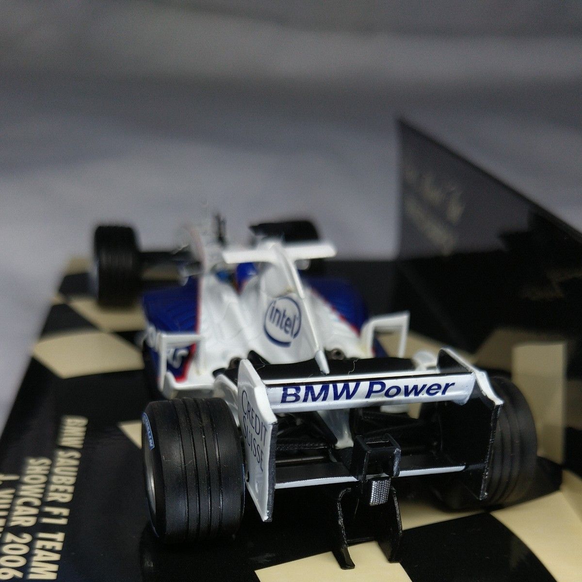 ミニカー 1/43 ミニチャンプス BMW SAUBER F1 TEAM SHOWCAR 2006 J.VILLENEUVE