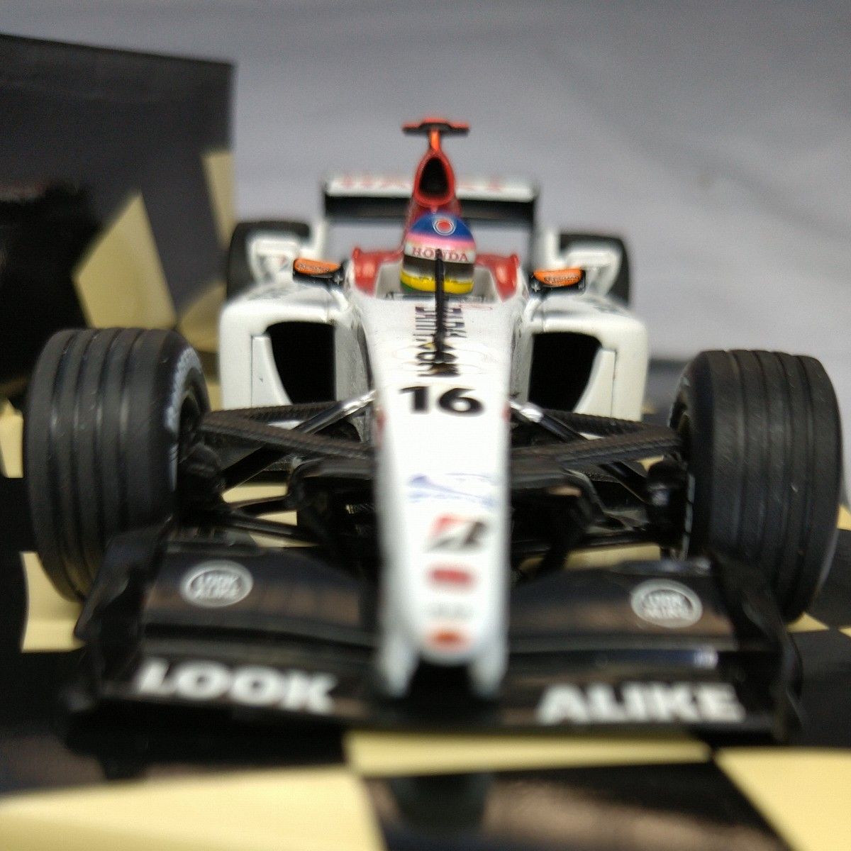 ミニカー 1/43 ミニチャンプス BAR HONDA 005 J.VILLENEUVE