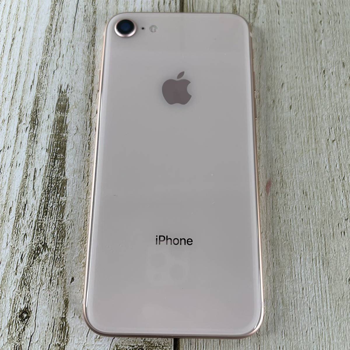 iPhone 8 ゴールド 64 GB docomo 初期化済-