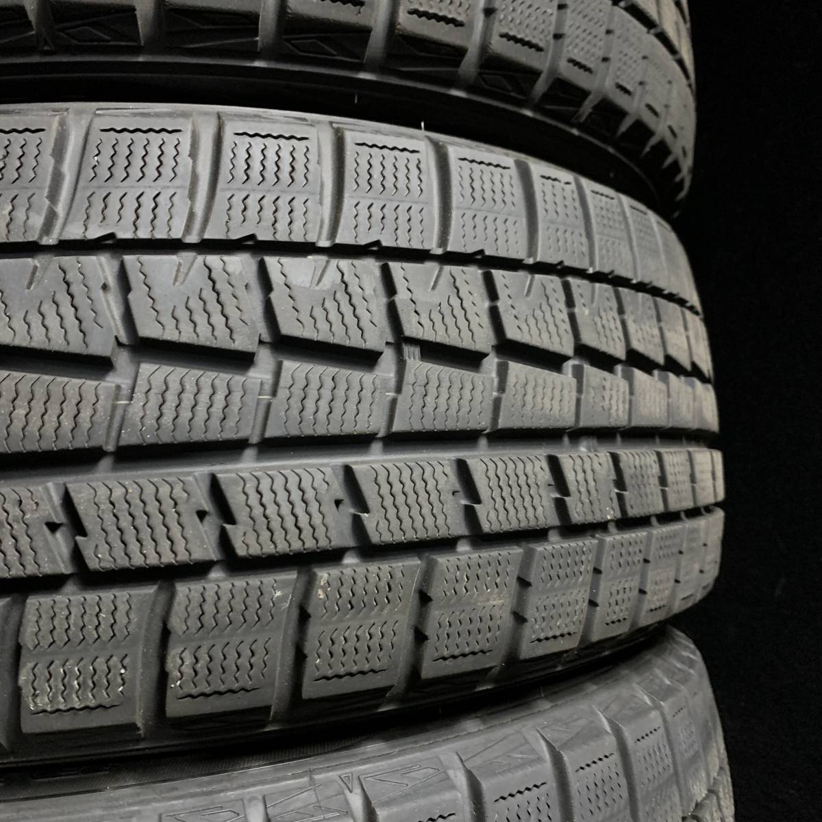 スーパーバリ山★格安スタート 215/55R17 94Q ダンロップ Wintermaxx 4本セット スタッドレス _画像3