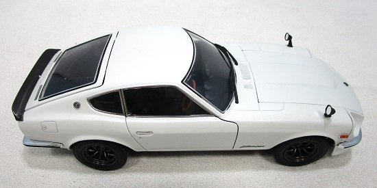 ■KYOSHO 京商 1/18 ニッサン フェアレディ Z-L 1970 (S30) ホワイトパール (KS08220WP) Nissan Fairlady ミニカー_画像6