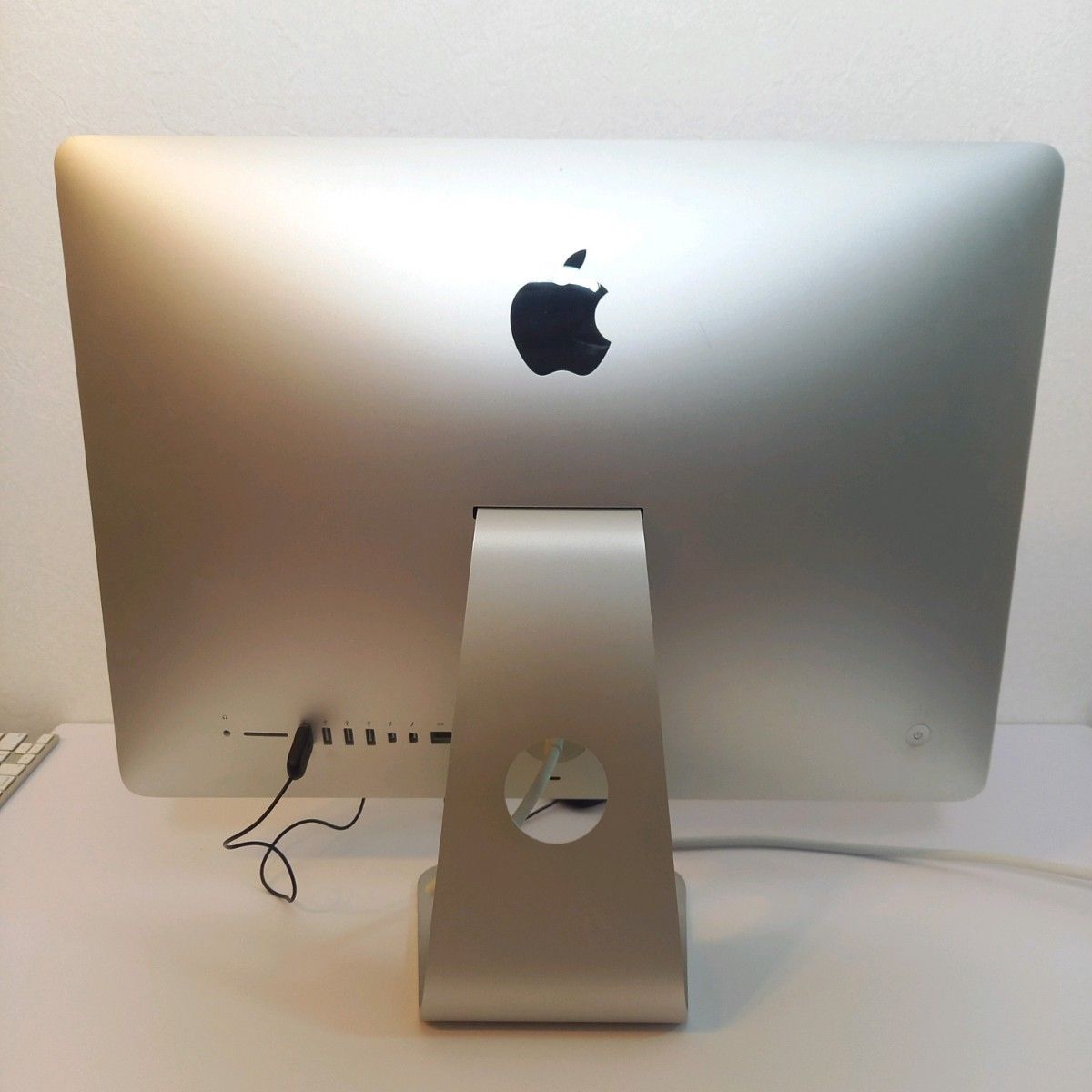 Apple iMac 21.5inch 2014 デスクトップ 500GB メモリ8GB Bluetoothキーボード マウス付