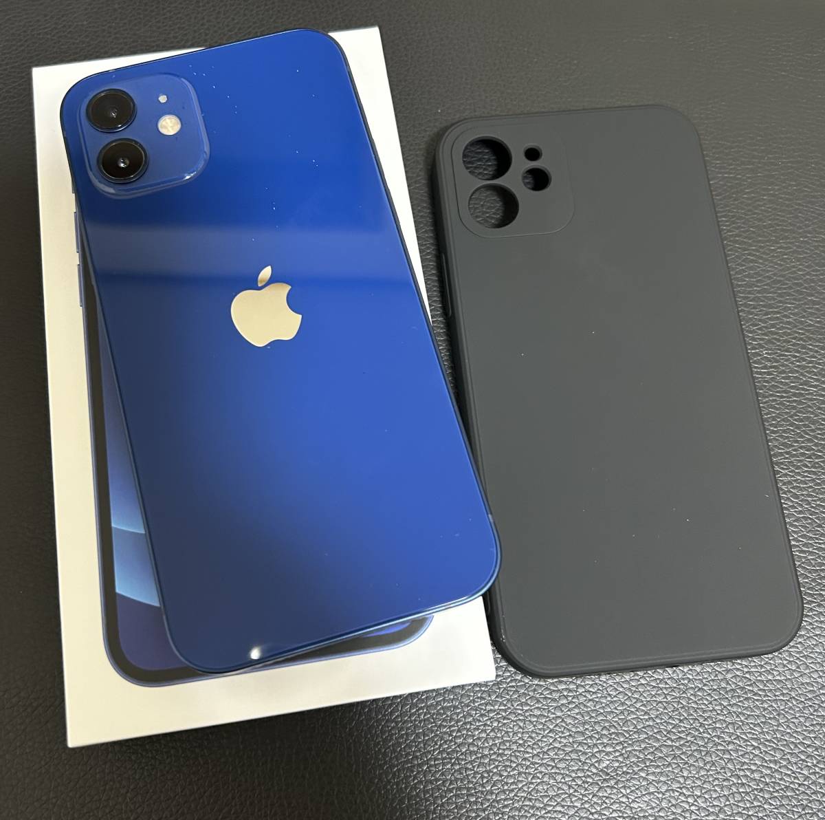 Apple iPhone12 64GB Blue ブルー バッテリー100% バッテリー交換修理歴無し SIMフリー 予備用として購入した物 ガラスフィルム ケース付き