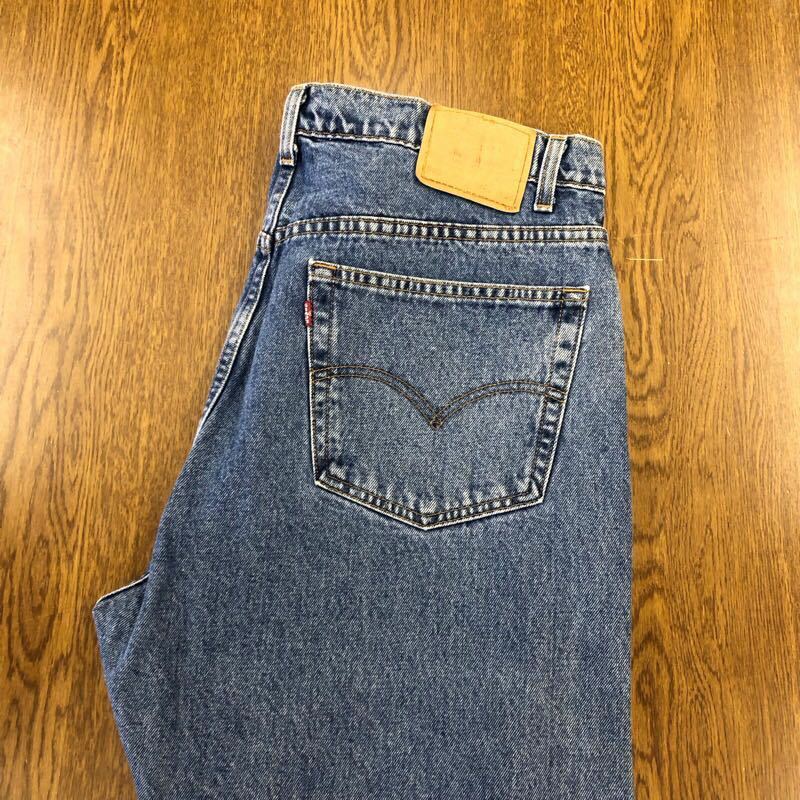 【EK261】Levi's 505 W40 L30 大きいサイズ ビッグサイズ ジーンズ ジーパン デニムパンツ メンズブランド古着 リーバイス505 送料無料_画像1