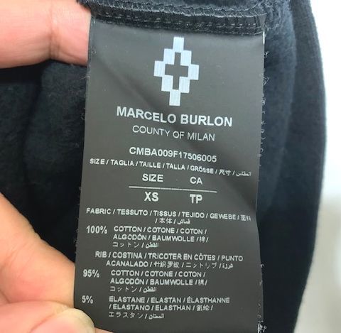 ★美品　MARCELO BURLON COUNTY OF MILAN マルセロバーロン　フェザープリント 裏起毛クルーネックスウェット ブラック XS_画像6