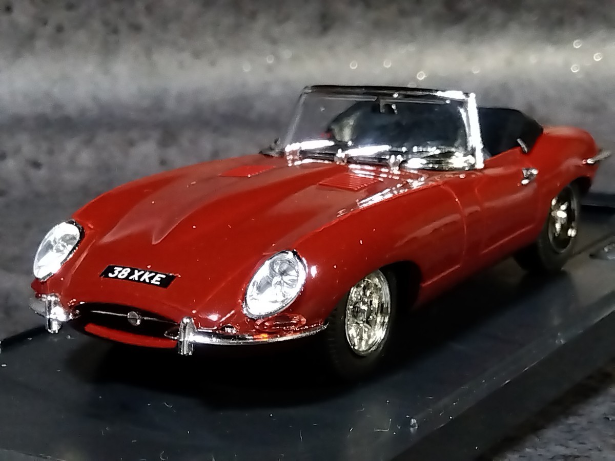 Лучшая модель 1/43 Jaguar E Top Roadster Series II