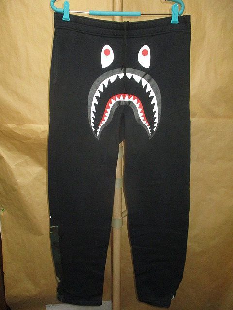 エイプ　 A BATHING APE 希少　bape land 　１周年　記念　シャーク　迷彩　スウェット　イージー　パンツ　shark pant L　黒_画像1