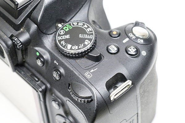【質Banana】Nikon/ニコン D5100 デジタル一眼レフカメラ レンズ付 ストラップ付 ジャンク品 現状品 現品限り♪_画像4
