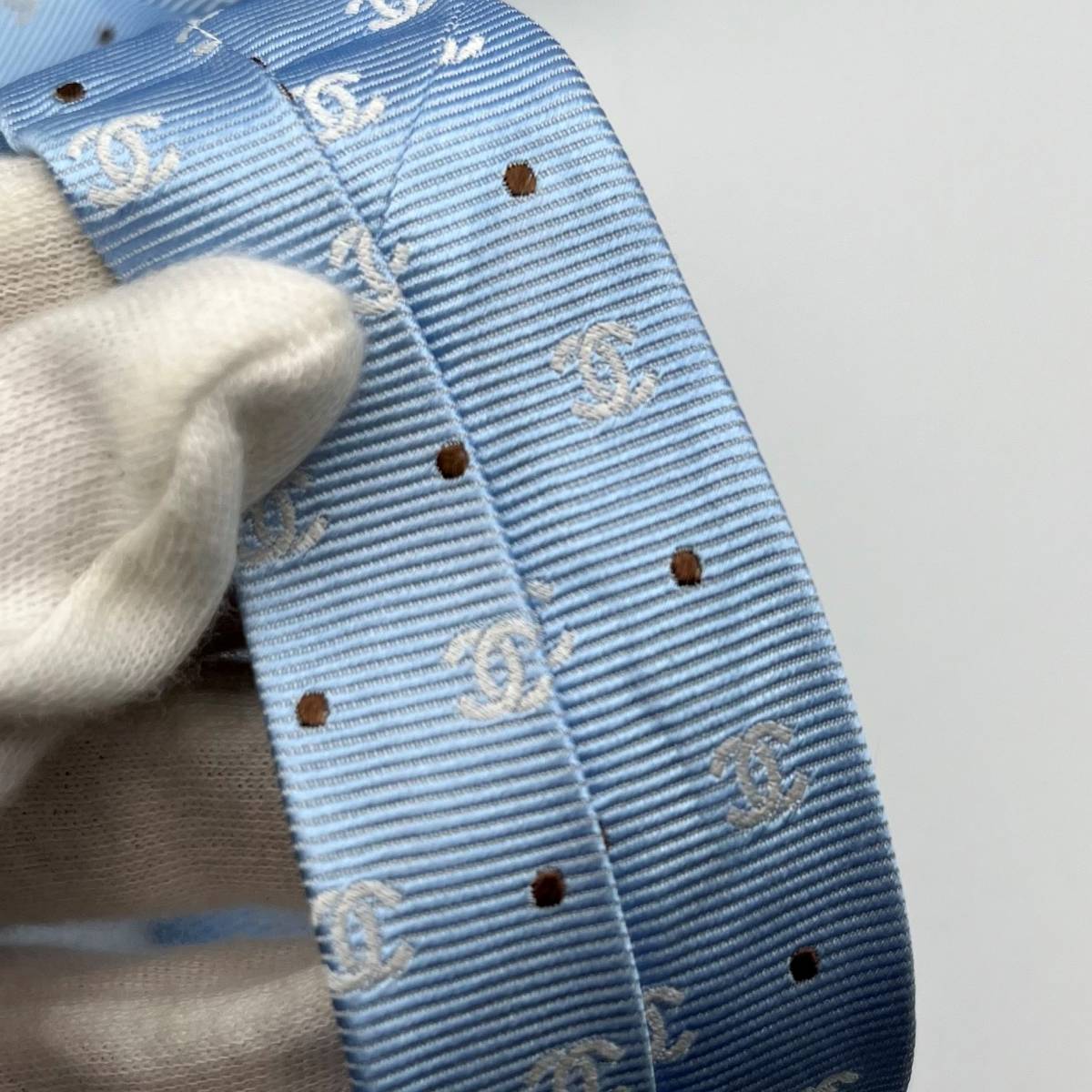 【美品】シャネル ドット柄 ネクタイ ブルー系 ココマーク シルク100% メンズ ブランド ロゴ CHANEL ビジネス スーツ フォーマル_画像8