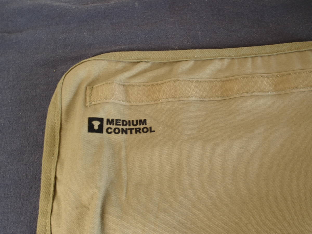 激安の メッセンジャーバッグ 〇.FUTURA / 未使用 Goods Control Medium メッセンジャーバッグ