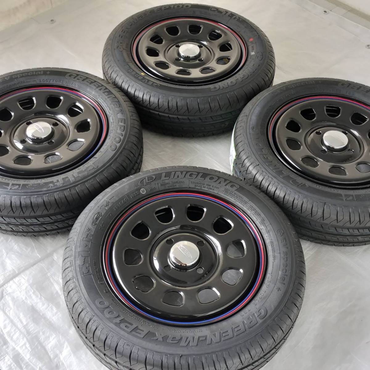 新品 デイトナ 13-4.5J＋40 4-100 ブラック タイヤ付4本SET 155/70R13 バモス エブリイ ライフ サンバー (W2474-1)_画像2