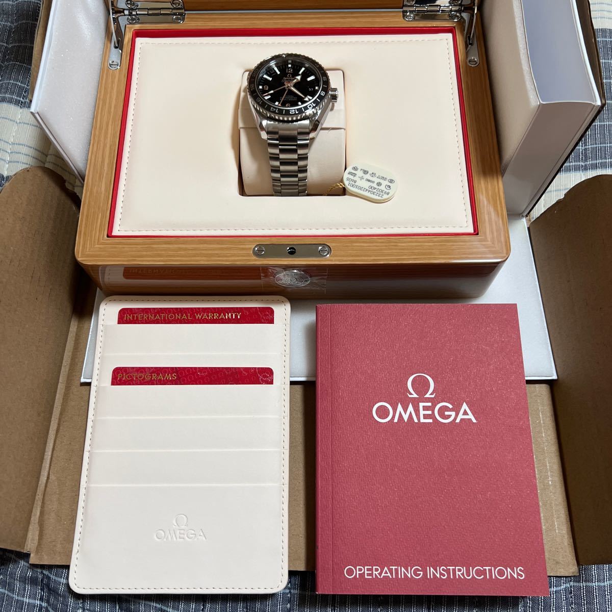 新品未使用オメガオメガシーマスタープラネットオーシャン OMEGA GMT機能搭載デイト表示黒文字盤自動巻き メンズ腕時計 43.5mm レアの画像5