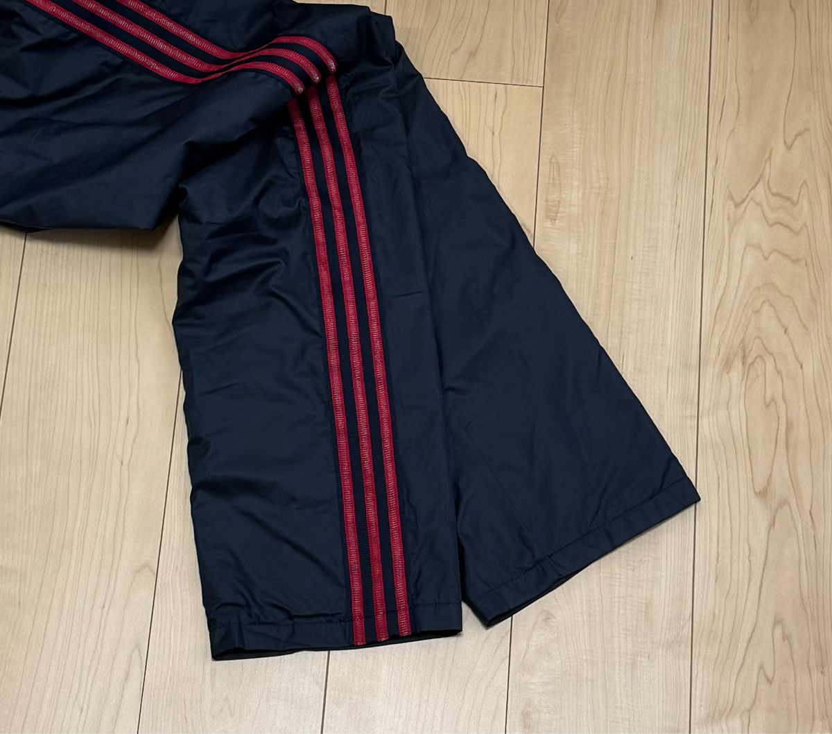 adidas ウィンドブレーカー 上下 Lsize シャカシャカ 裏地アリ adidas ウィンドブレーカー 上下 Lsize シャカシャカ 裏地アリ