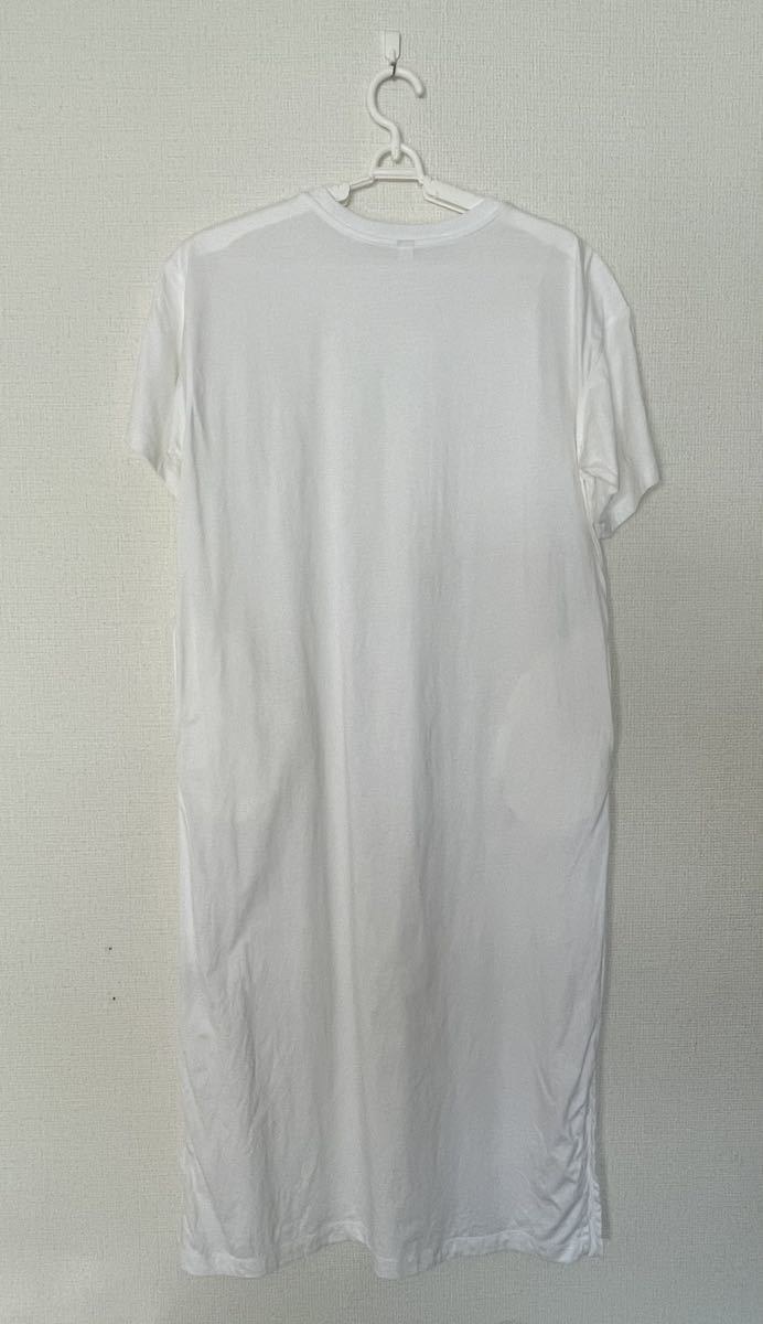 2311055(送料込¥901)UNIQLOユニクロ ロング半袖 Tシャツワンピース サイズM 真っ白