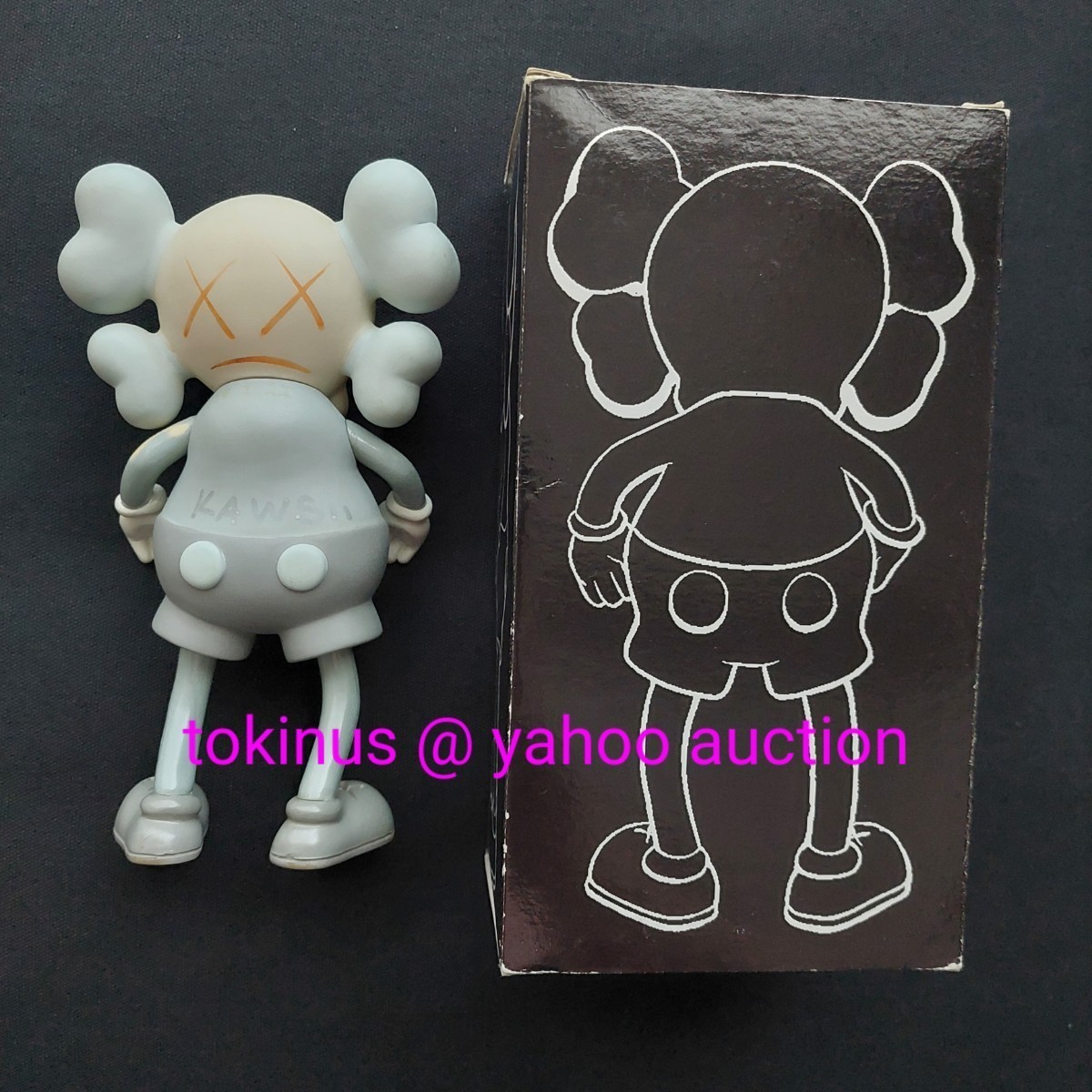 Yahoo!オークション - 直筆サイン入り 初期 1st KAWS COMPANION Yahoo!オークション - 直筆サイン入り 初期 1st KAWS COMPANION