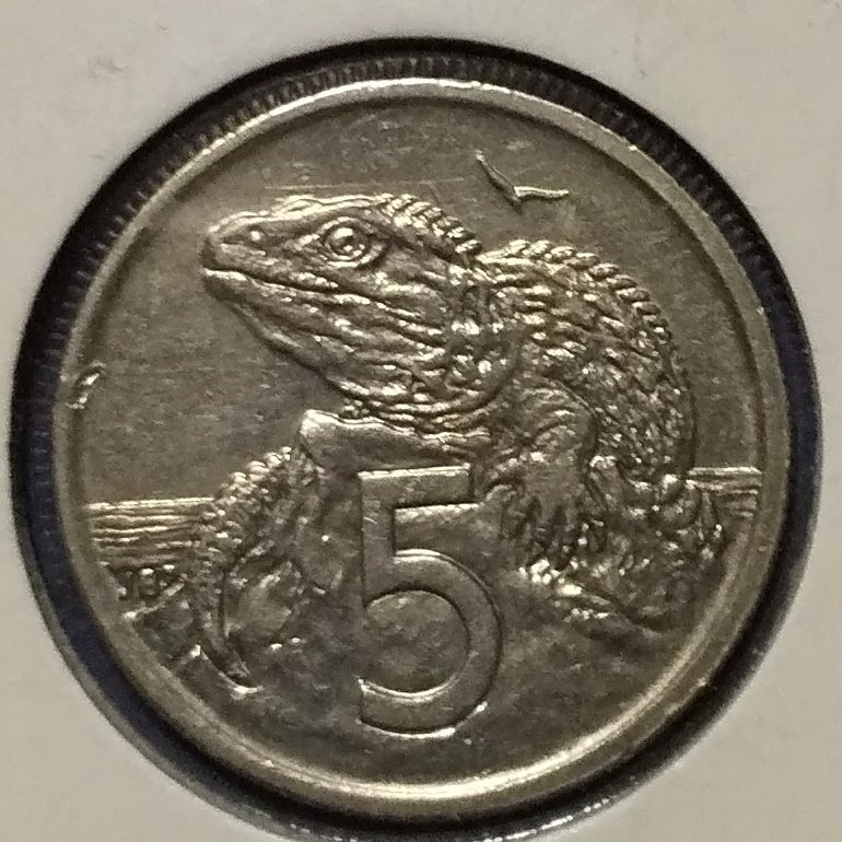 (C-520) ニュージーランド　5セント白銅貨　1994年　海イグアナ_画像1