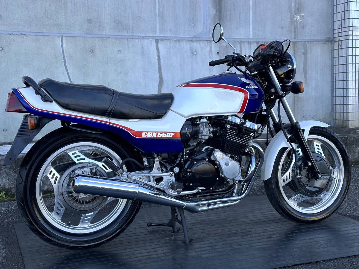 極上CBX550F トリコロール!! 状態最高!! ホンダ HONDA エンジン実働 動画あり 旧車絶版車 CBX400F CBX550F2 INTEGRA インテグラ_画像3