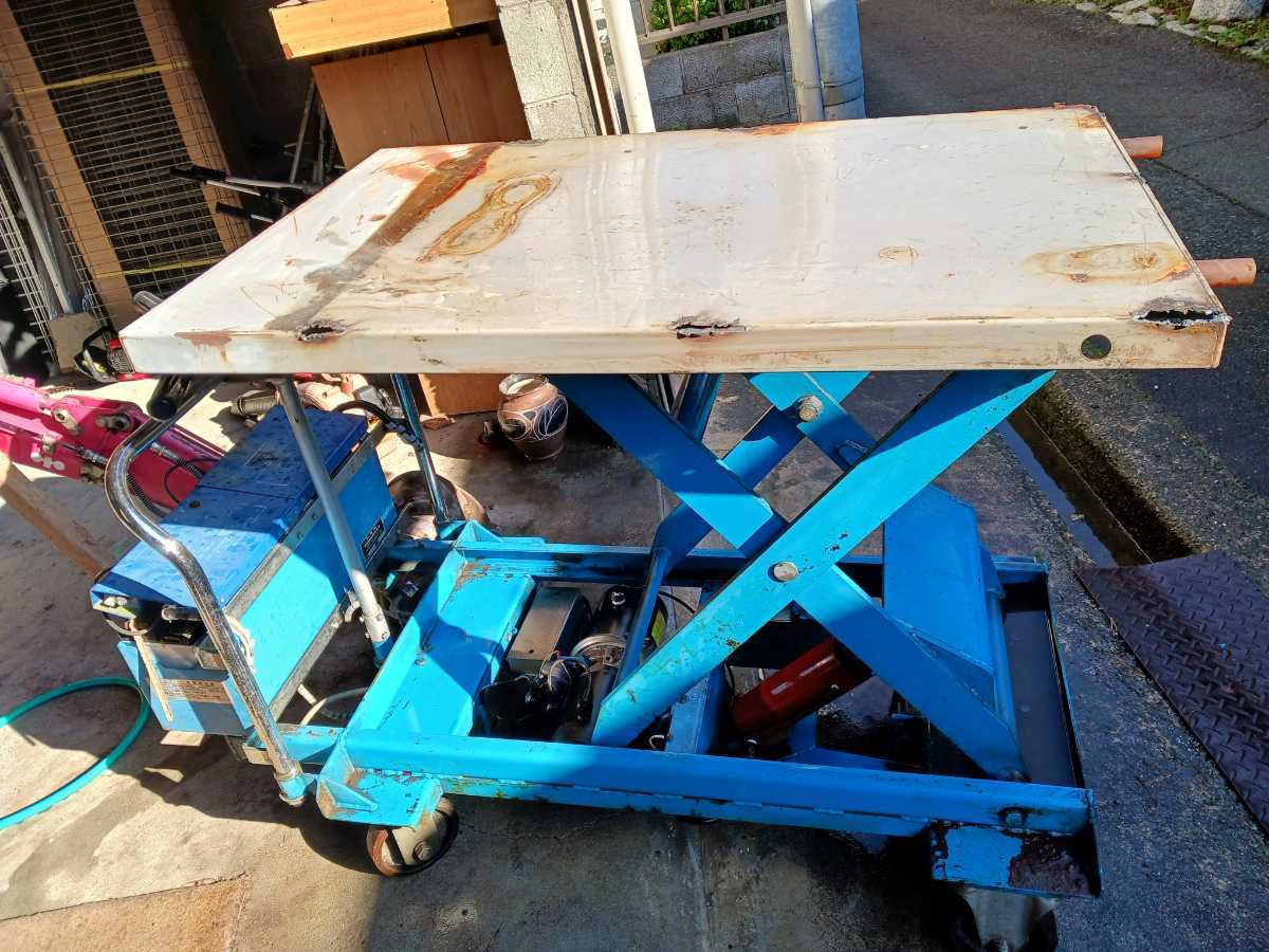 花岡車両(株) 電動油圧式昇降台車 電動昇降 耐荷重約1000kg 金型 花岡車両(株) 電動油圧式昇降台車 電動昇降 耐荷重約1000kg 金型