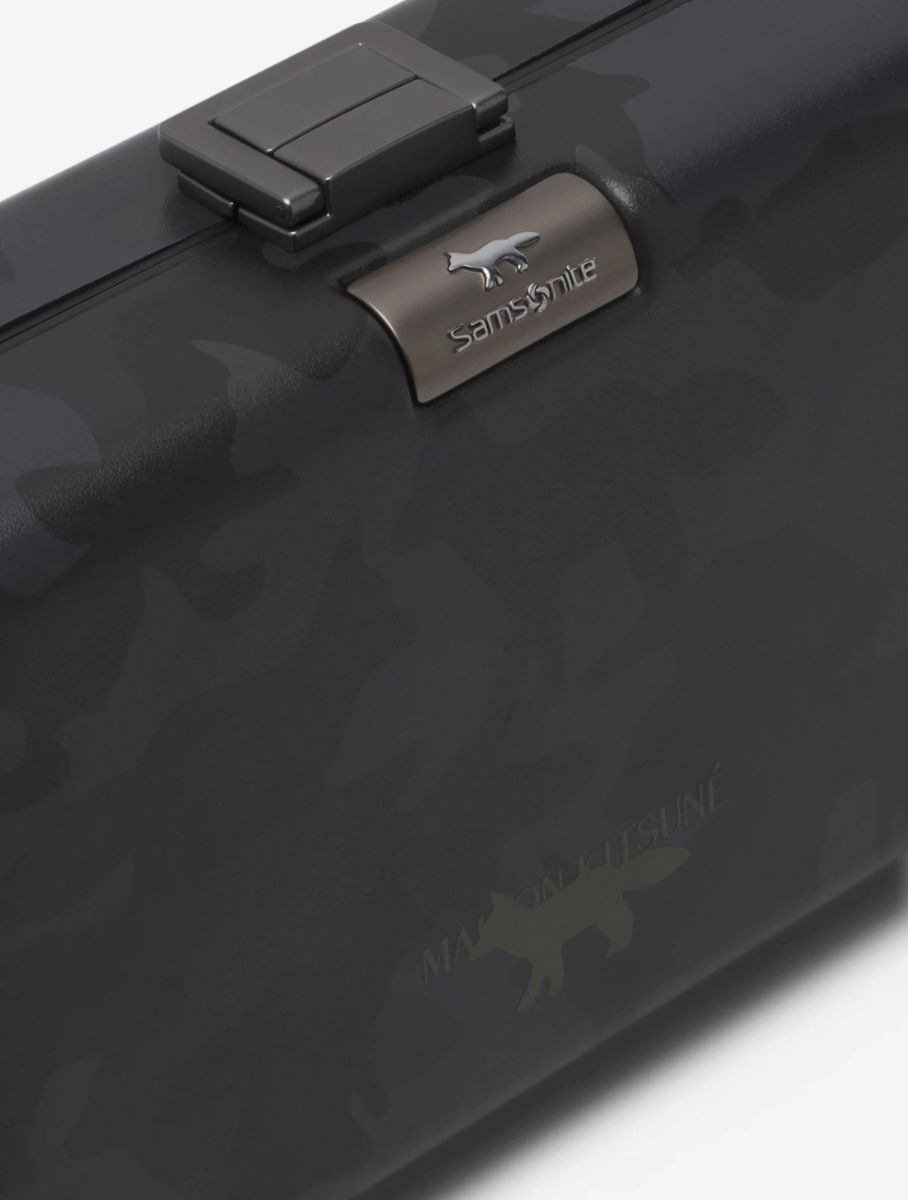 メゾンキツネ X SAMSONITE スモール クロスボディ バッグ|Yahoo メゾンキツネ X SAMSONITE スモール クロスボディ バッグ|Yahoo