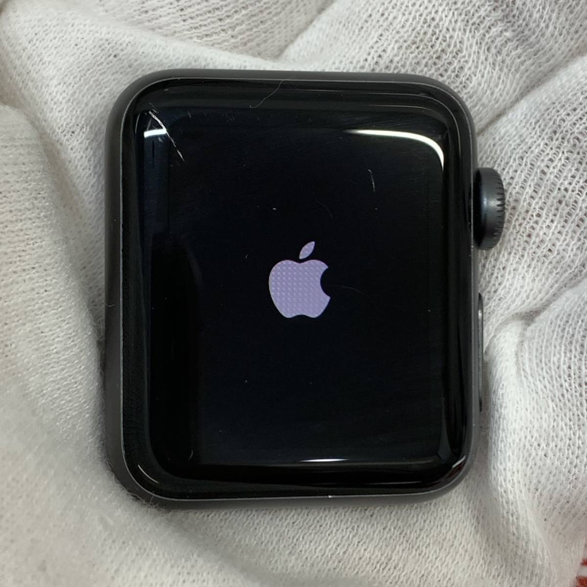 爆速発送 ジャンク品 Apple Watch Series 3 38mm GPSモデル スペースグレイアルミニウムケース 本体のみ A1858 リンゴループになる_画像2