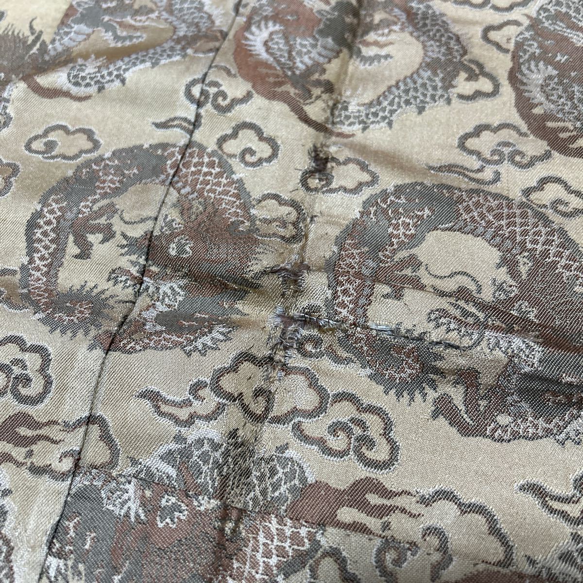 臨済宗【七条袈裟】【座具】【修多羅】 冬用 龍柄 法衣 法要 臨済宗【七条袈裟】【座具】【修多羅】 冬用 龍柄 法衣 法要