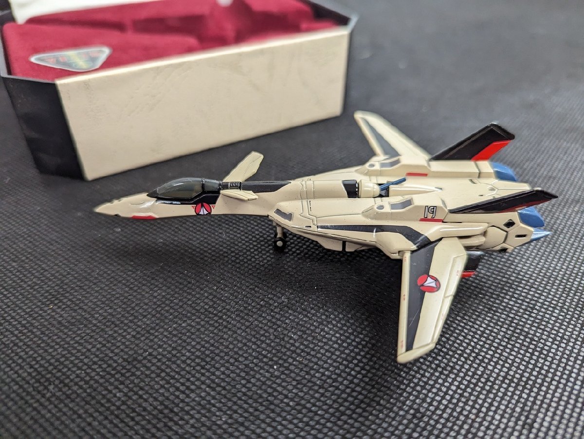 ◇M-817/当時物 童友社 1/144 ダイキャストモデル YF-19 ファイターモード マクロスプラス　監修 河森正治/1円～_画像4