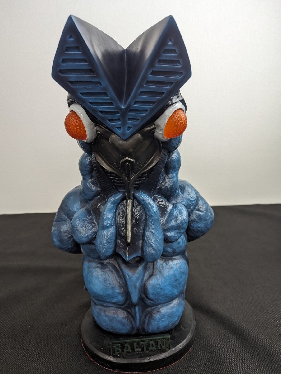 Yahoo!オークション - M-707/ 胸像 バルタン星人 全高約40cm Yahoo!オークション - M-707/ 胸像 バルタン星人 全高約40cm