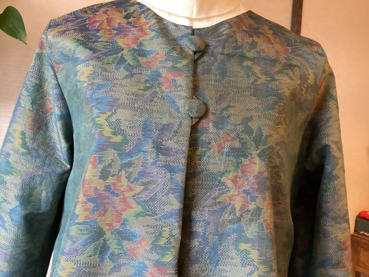 着物のリメイク　結　色彩華やかな大島紬　軽やかなショートジャケット_画像3