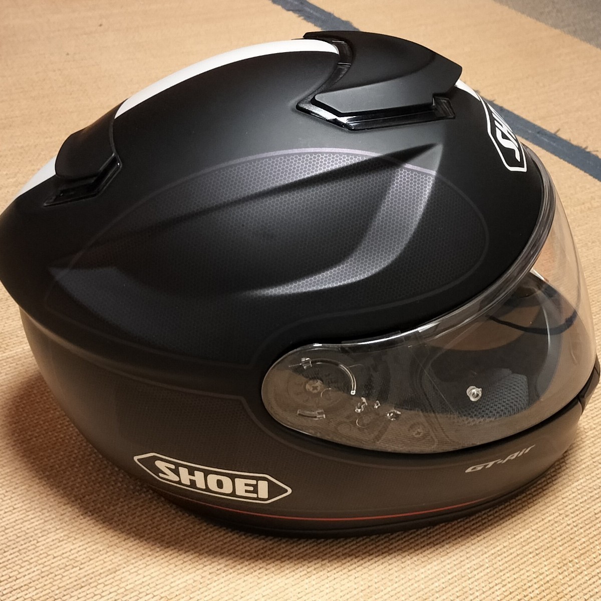 SHOEI GT air Lサイズ　チークパッド薄め交換済　美品　中古品　2017年10月製造_画像2