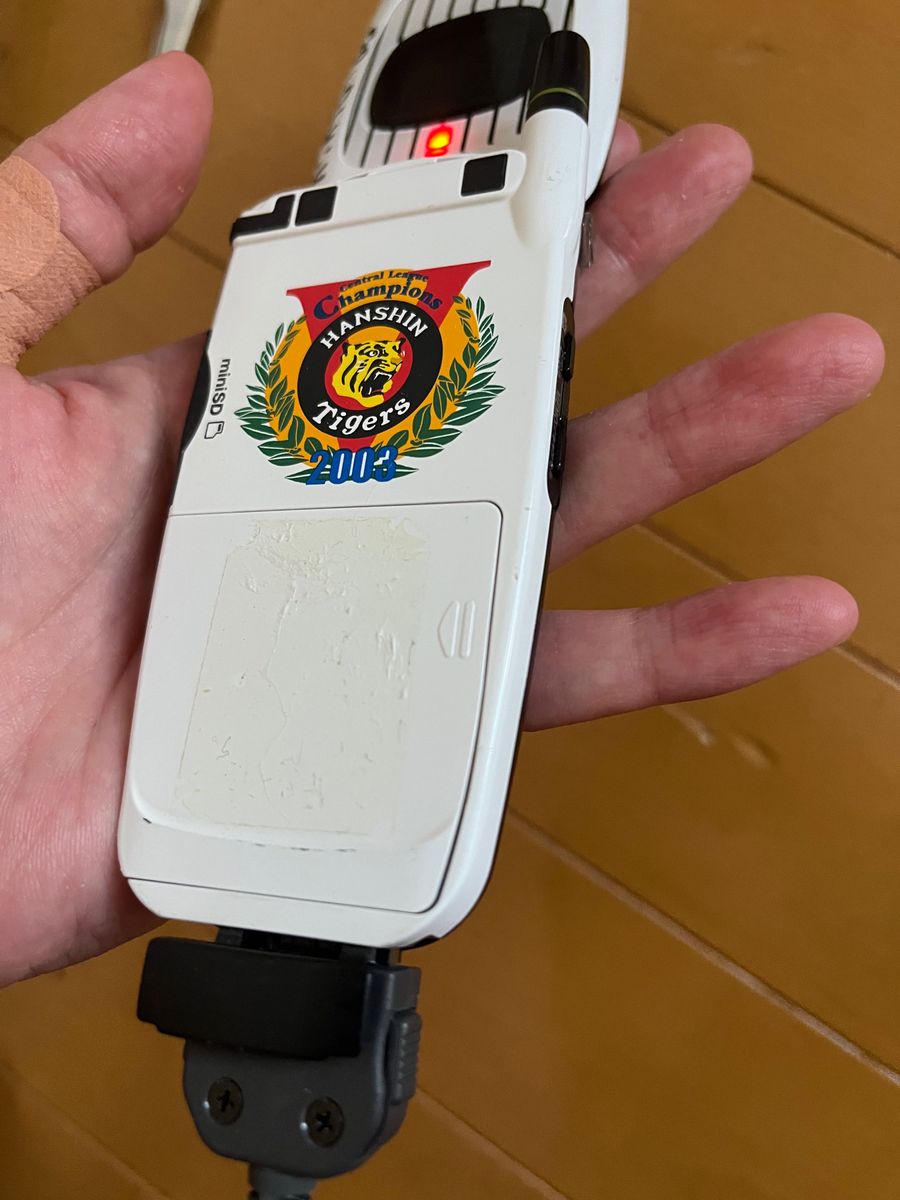 阪神タイガース 携帯電話 本体 docomo P505i 優勝記念モデル 阪神タイガース 携帯電話 本体 docomo P505i 優勝記念モデル
