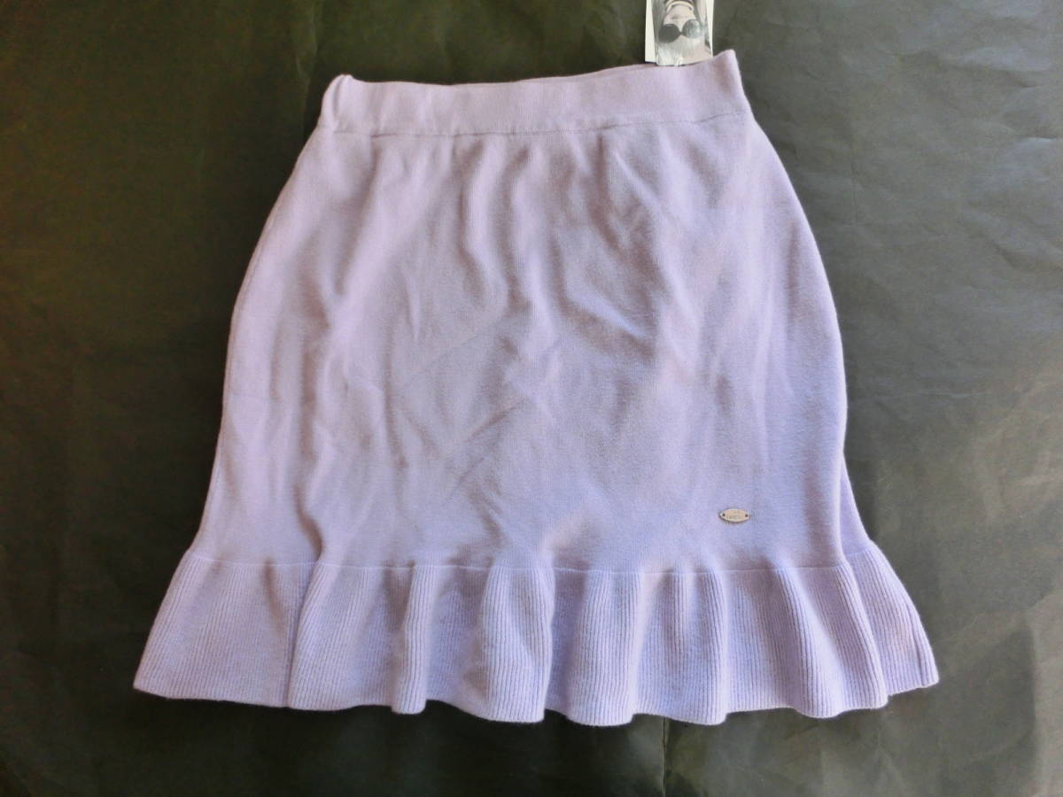 新品　ＪＥＮＮＩlove　１６０サイズ　紫ニットスカート_画像1
