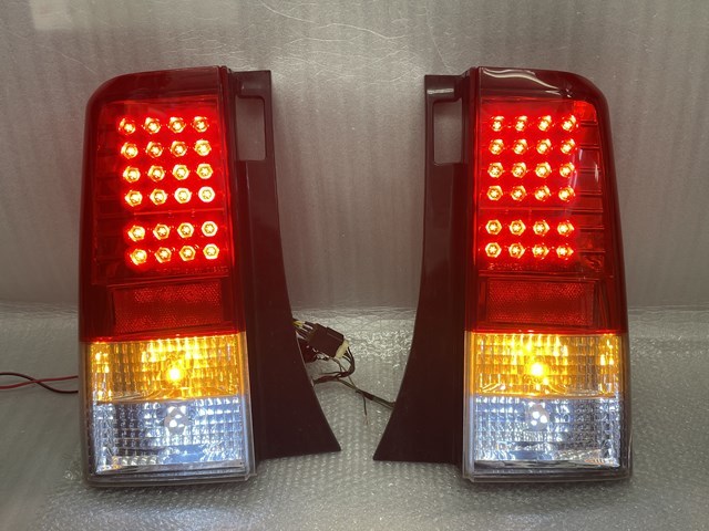 社外LEDテール SONAR NCP30 NCP31 NCP35 bB LED テールライト テールランプ 左右 SK1611 点灯OK 紅白テール_画像1