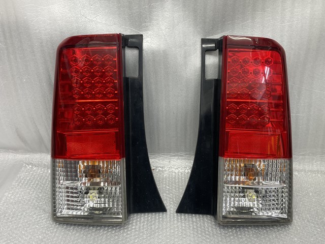 社外LEDテール SONAR NCP30 NCP31 NCP35 bB LED テールライト テールランプ 左右 SK1611 点灯OK 紅白テール_画像2