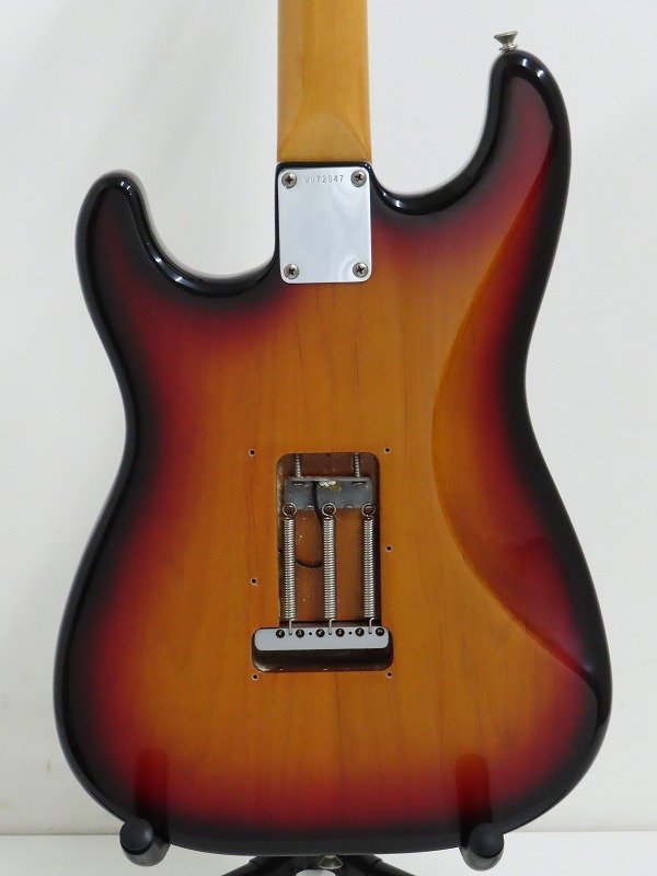 ♪♪Fender USA American Vintage 62 Stratocaster エレキギター ストラトキャスター フェンダー ケース付♪♪019245001m♪♪_画像7