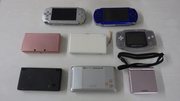 1円スタート♪携帯ゲーム機 まとめて８台セット/3DS/ゲームボーイアドバンス SP/PSP/NINTENDO DS/1111KGKA_画像1