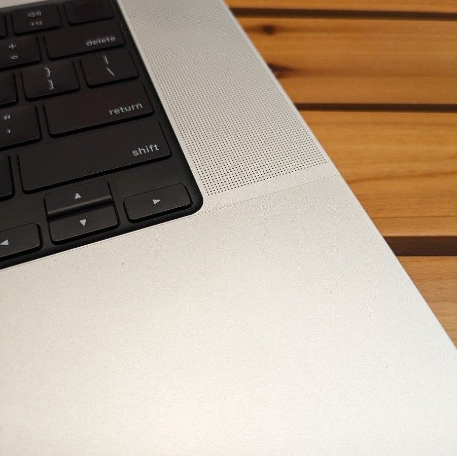 16インチ MacBook Pro M1 Max メモリ 32GB SSD 2TB USキーボード 16インチ MacBook Pro M1 Max メモリ 32GB SSD 2TB USキーボード