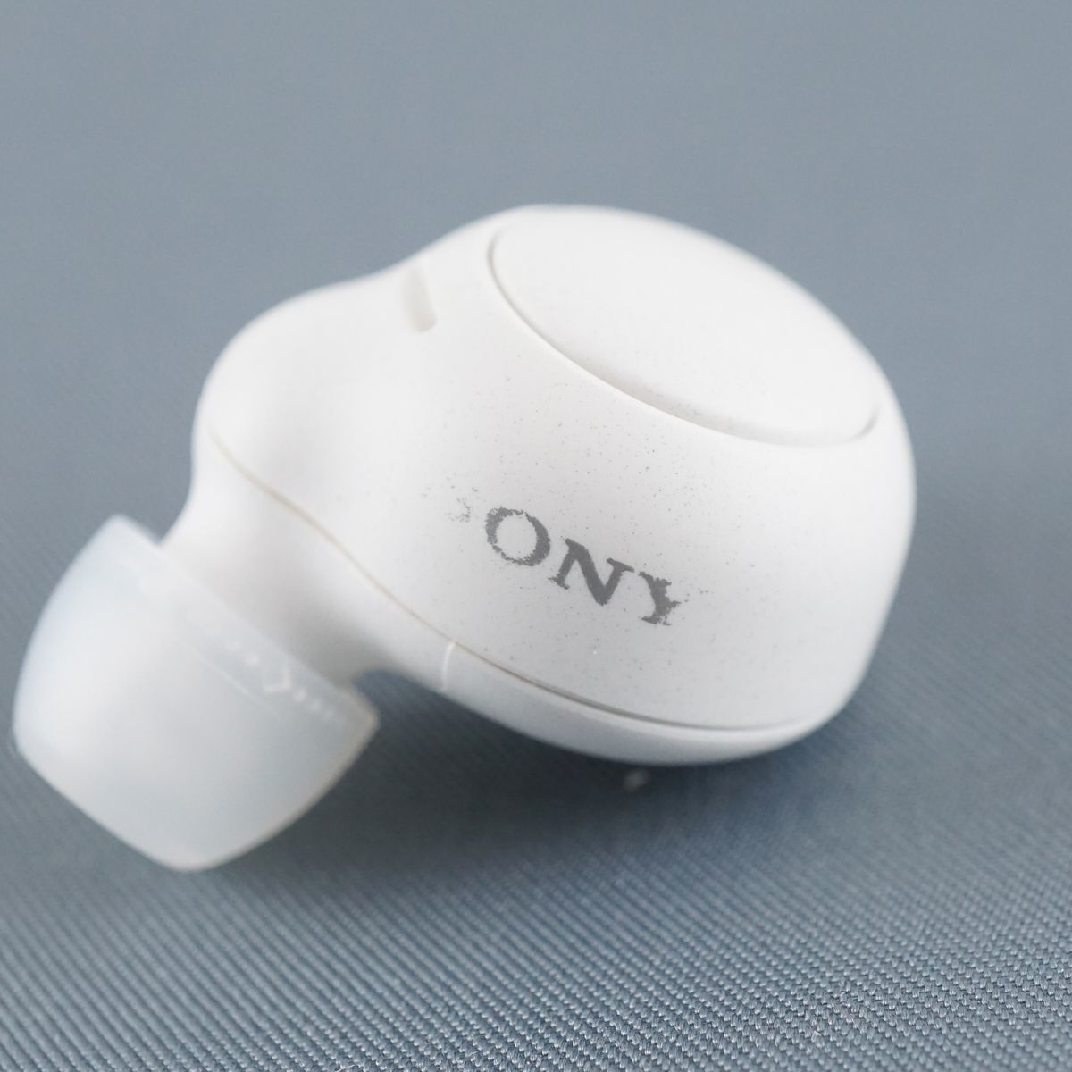 SONY WF-C500 左右イヤホンのみ USED美品 ワイヤレスイヤホン 両耳 LR 防滴 IPX4 DSEE 高音質 マイク ホワイト 完動品 S V9454_画像5