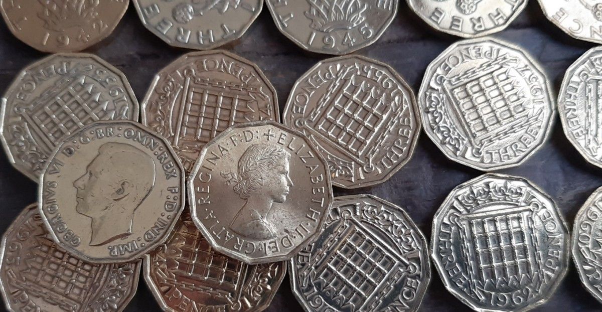1937年~1967年 英国 3ペニーコイン 22個イギリス 3ペンスブラス美物ジョージ王 & エリザベス女王21mm 