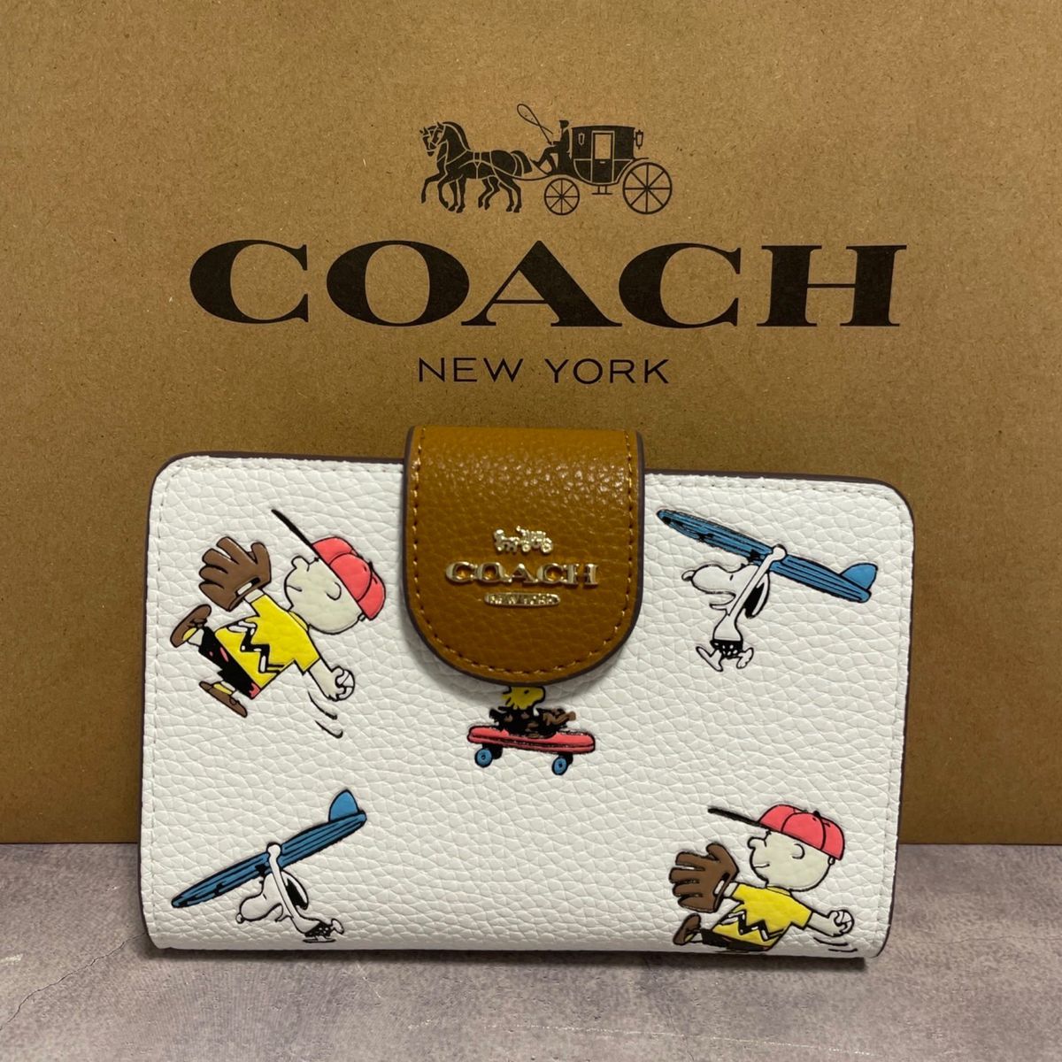 新品 COACH 長財布 コーチ 二つ折り財布 レディース メンズ スヌーピー