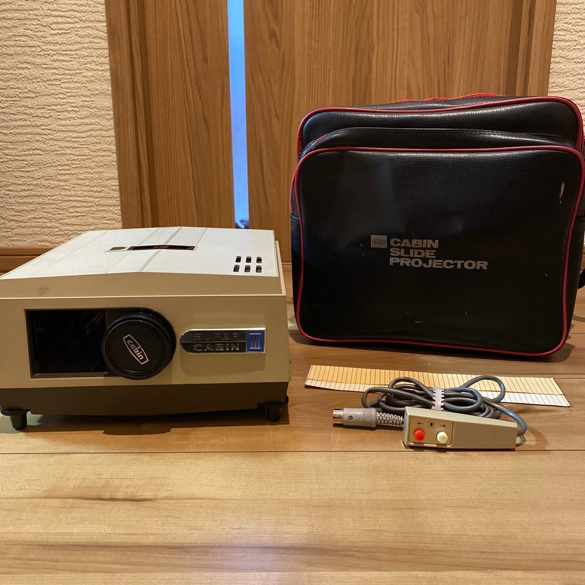 CABIN　キャビン工業 SUPER CABIN III SLIDE PROJECTOR スライド映写機　プロジェクター スーパーキャビン　スライドプロジェクター_画像1